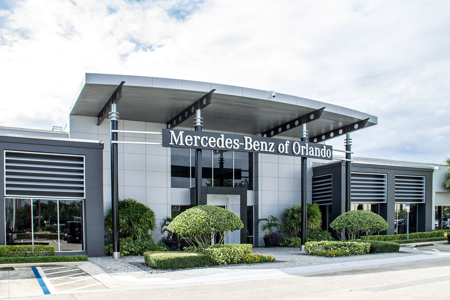 MercedesBenz of Orlando Schmid Construction